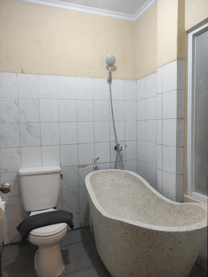 Hotel Guci Kencana Jaya Tuwel Exterior photo